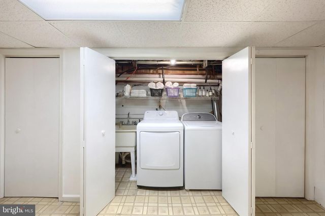 25 JOHN EDWARD DR, Littlestown, PA 17340