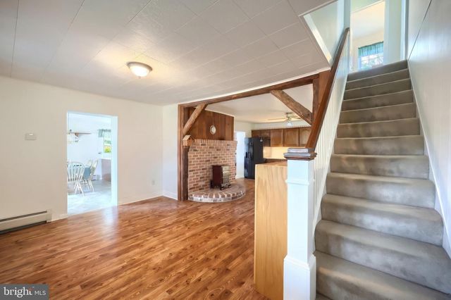 25 JOHN EDWARD DR, Littlestown, PA 17340