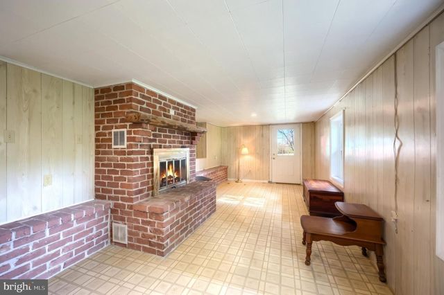 25 JOHN EDWARD DR, Littlestown, PA 17340