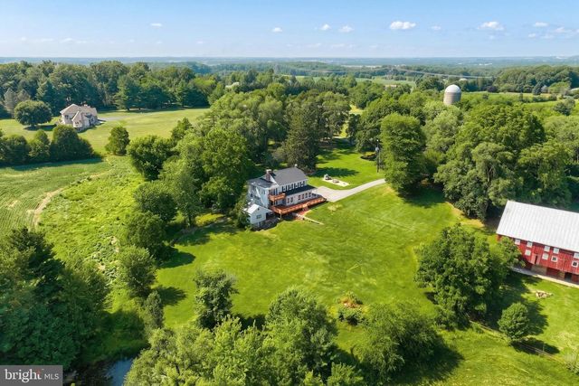 25 JOHN EDWARD DR, Littlestown, PA 17340