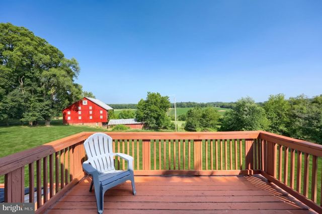 25 JOHN EDWARD DR, Littlestown, PA 17340