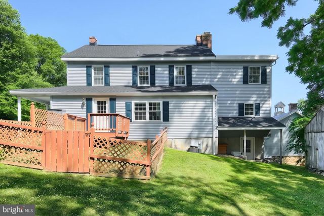 25 JOHN EDWARD DR, Littlestown, PA 17340