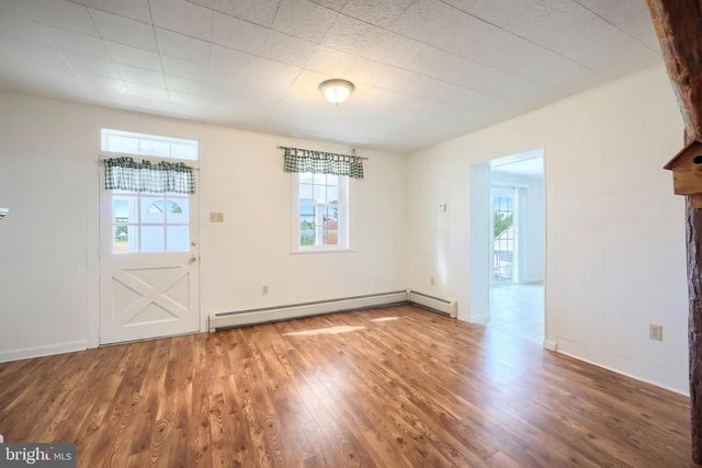 25 JOHN EDWARD DR, Littlestown, PA 17340