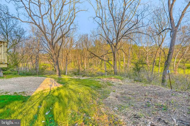 2345 PAPER MILL RD, Phoenix, MD 21131