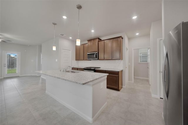 7080 Silverleaf Oak Street, Conroe, TX 77304