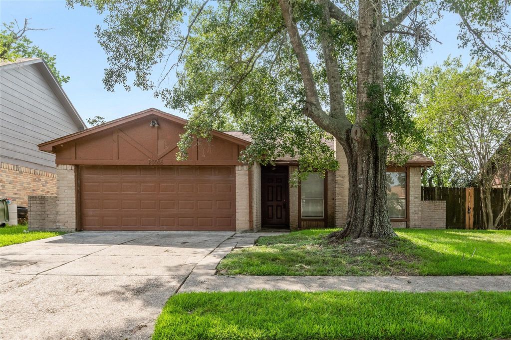 20035 Dawn Mist Drive, Humble, TX 77346