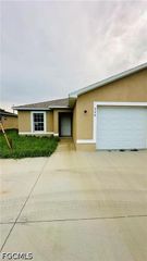 526 NE 25th AVE, Cape Coral, FL 33909