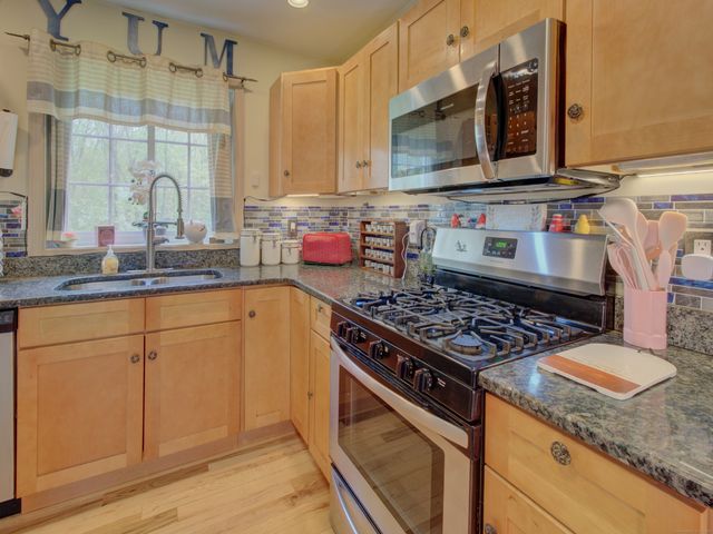 11 Stone House Drive, Plainfield, CT 06354