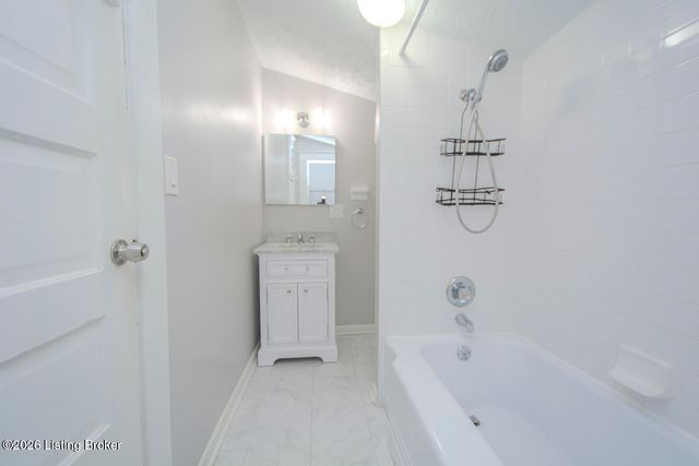 1626 Fernwood Ave, Louisville, KY 40205