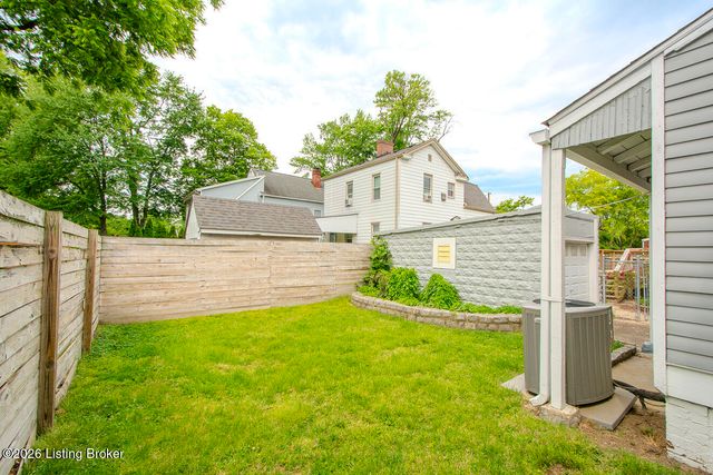 1626 Fernwood Ave, Louisville, KY 40205