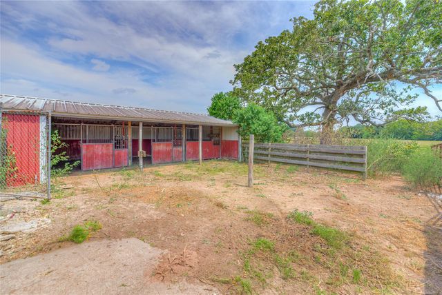6982 S State Highway 94, Trinity, TX 75862