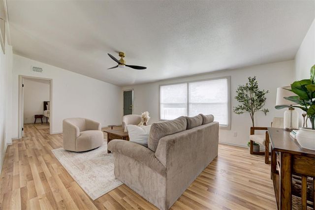 2501 Kelly Road, Guthrie, OK 73044