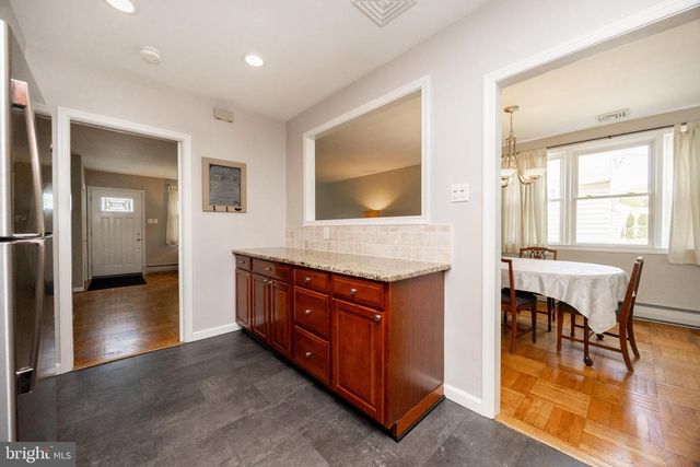 111 BROOKSIDE RD, Newtown Square, PA 19073