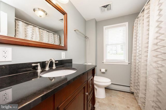 111 BROOKSIDE RD, Newtown Square, PA 19073