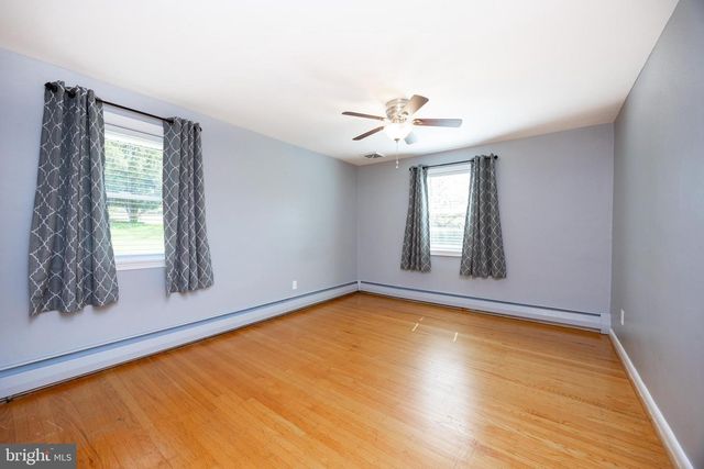 111 BROOKSIDE RD, Newtown Square, PA 19073