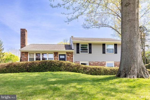 111 BROOKSIDE RD, Newtown Square, PA 19073