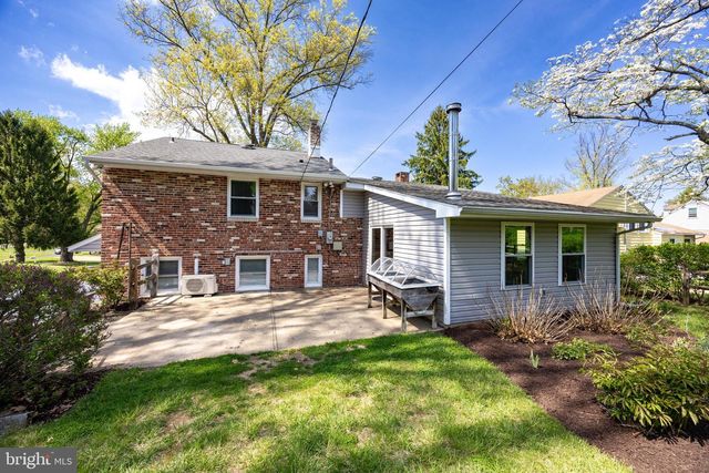 111 BROOKSIDE RD, Newtown Square, PA 19073