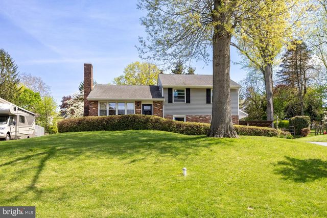 111 BROOKSIDE RD, Newtown Square, PA 19073