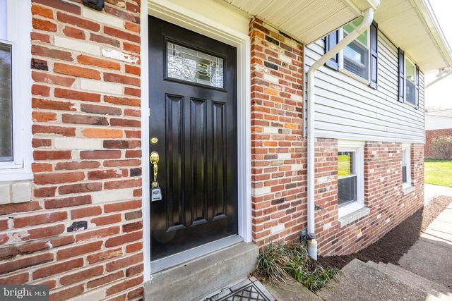 111 BROOKSIDE RD, Newtown Square, PA 19073