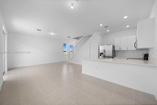 715 SE 15th St ., Homestead, FL 33034