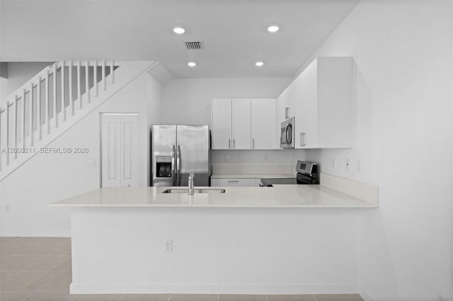 715 SE 15th St ., Homestead, FL 33034