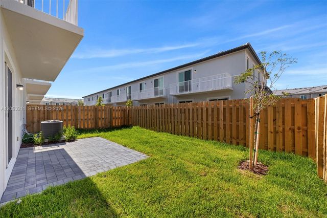 715 SE 15th St ., Homestead, FL 33034