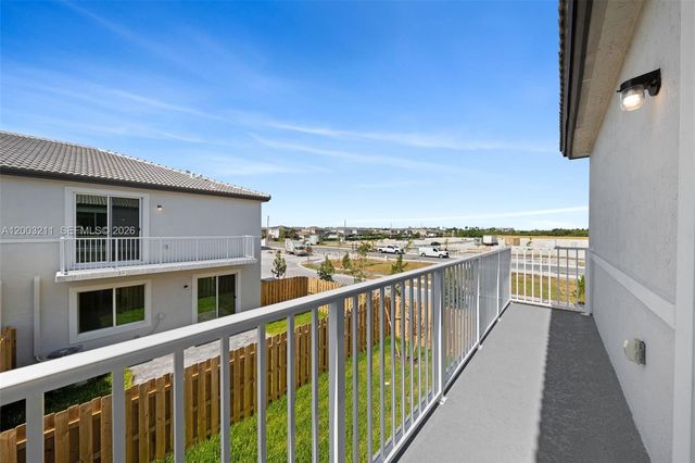 715 SE 15th St ., Homestead, FL 33034