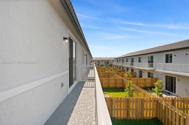 715 SE 15th St ., Homestead, FL 33034