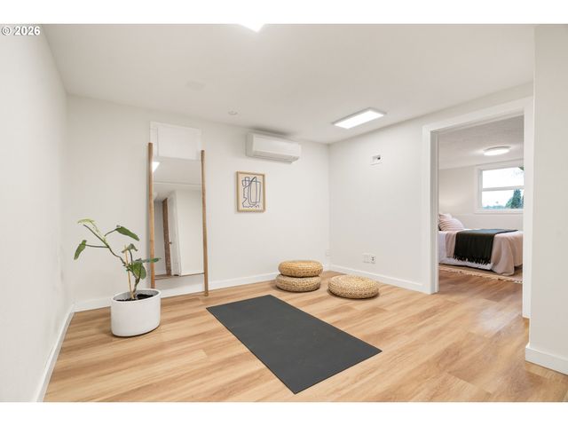 8609 Sw 61ST Ave, Portland, OR 97219