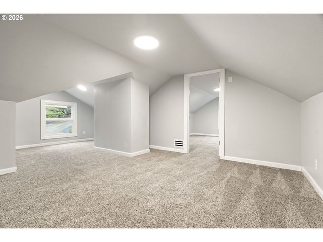 8609 Sw 61ST Ave, Portland, OR 97219