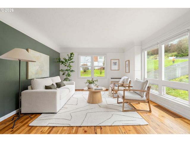 8609 Sw 61ST Ave, Portland, OR 97219