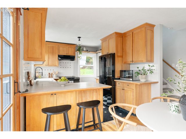 8609 Sw 61ST Ave, Portland, OR 97219