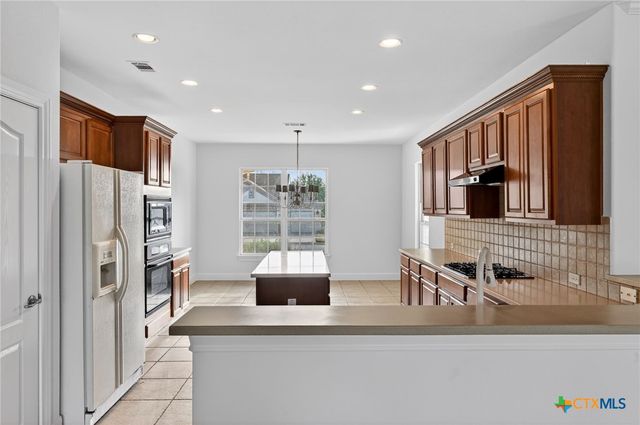 526 Dove Hollow Trail, Georgetown, TX 78633