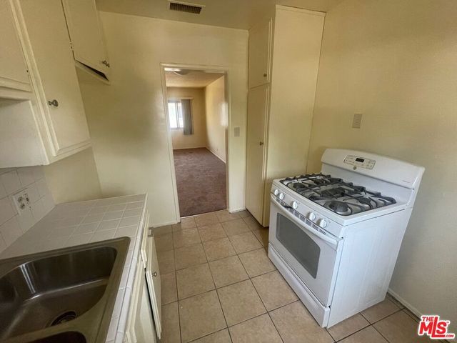 628 S Osage Avenue 7, Inglewood, CA 90301