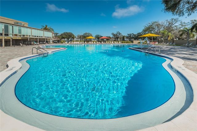 2040 WORLD PARKWAY BOULEVARD 34, Clearwater, FL 33763