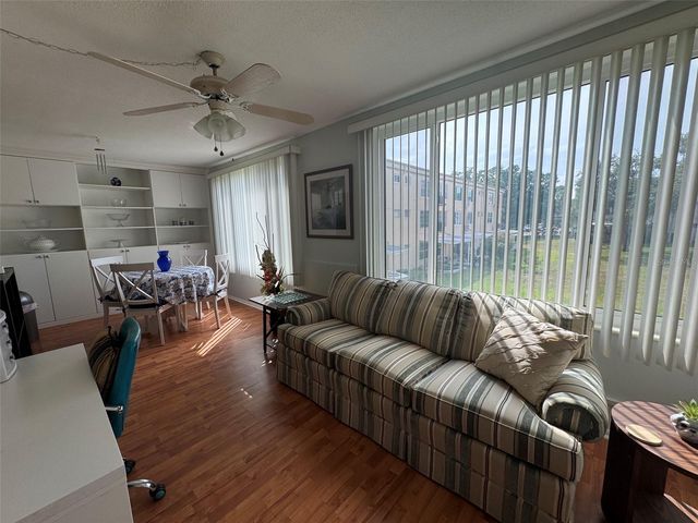 2040 WORLD PARKWAY BOULEVARD 34, Clearwater, FL 33763