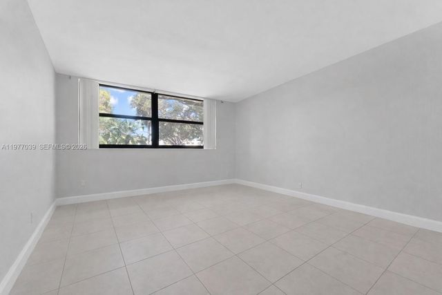 16200 Golf Club Road 102, Weston, FL 33326