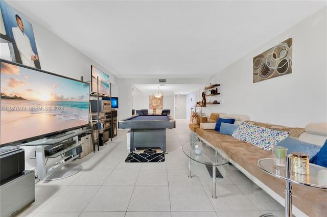 16200 Golf Club Road 102, Weston, FL 33326