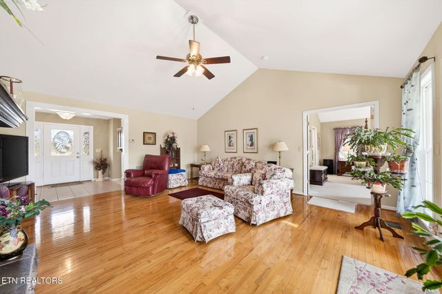 976 Ottoma Drive, Crossville, TN 38555
