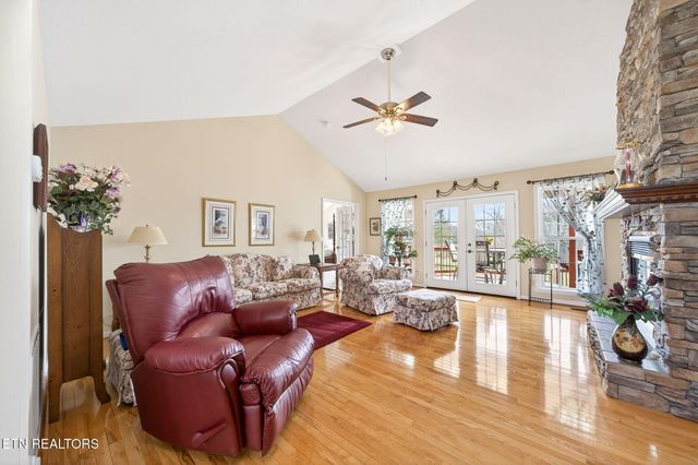 976 Ottoma Drive, Crossville, TN 38555