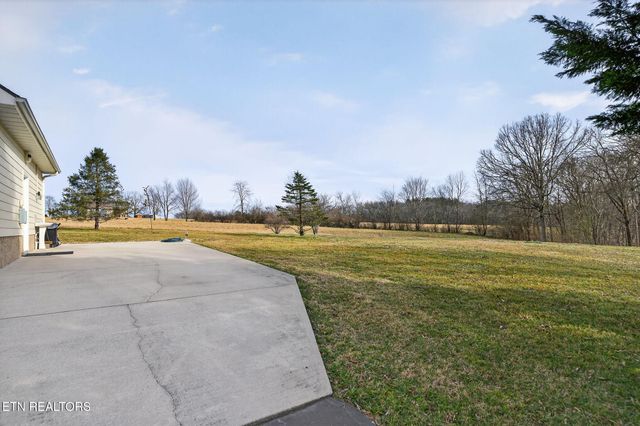 976 Ottoma Drive, Crossville, TN 38555