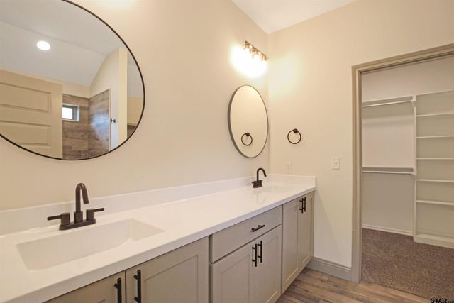 16318 Crossing Cir., Lindale, TX 75771