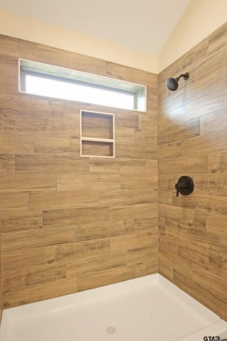 16318 Crossing Cir., Lindale, TX 75771