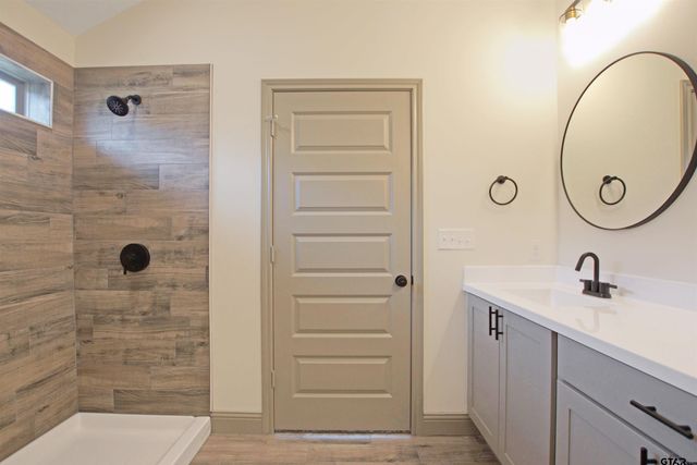 16318 Crossing Cir., Lindale, TX 75771