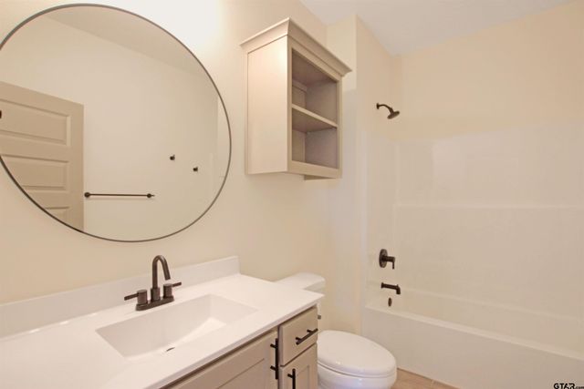 16318 Crossing Cir., Lindale, TX 75771