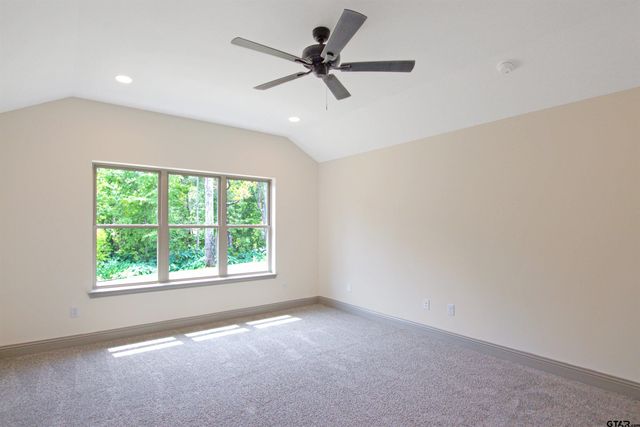 16318 Crossing Cir., Lindale, TX 75771