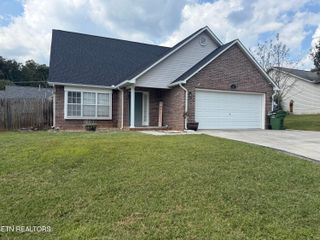 217 Dogwood Glen Lane, Powell, TN 37849