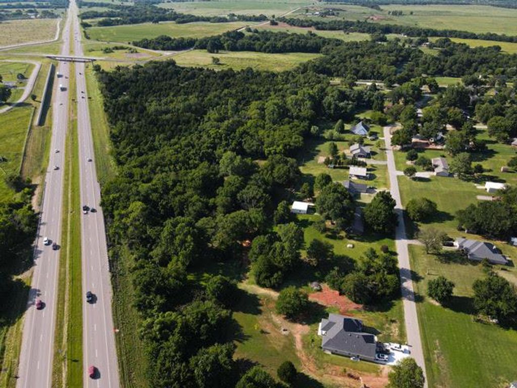 000 E Ladd Road, Goldsby, OK 73093