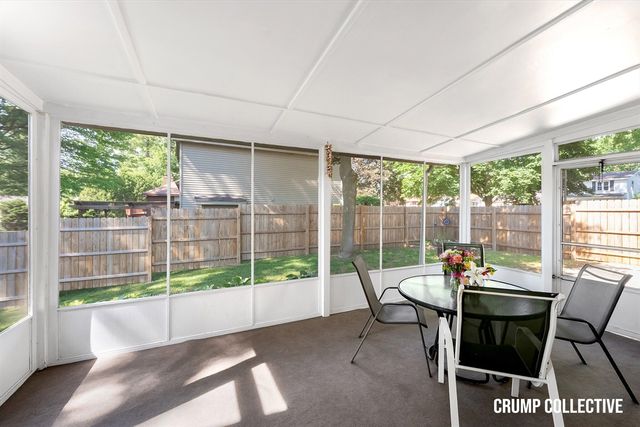 1467 Mapleview Street, Grand Rapids, MI 49508