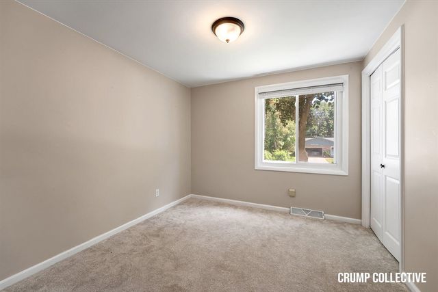 1467 Mapleview Street, Grand Rapids, MI 49508